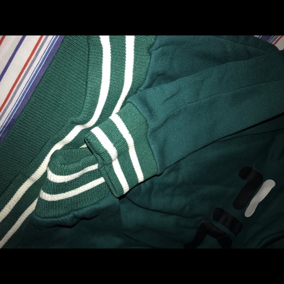 UO x FILA cropped hoodie - Picture 3 of 4